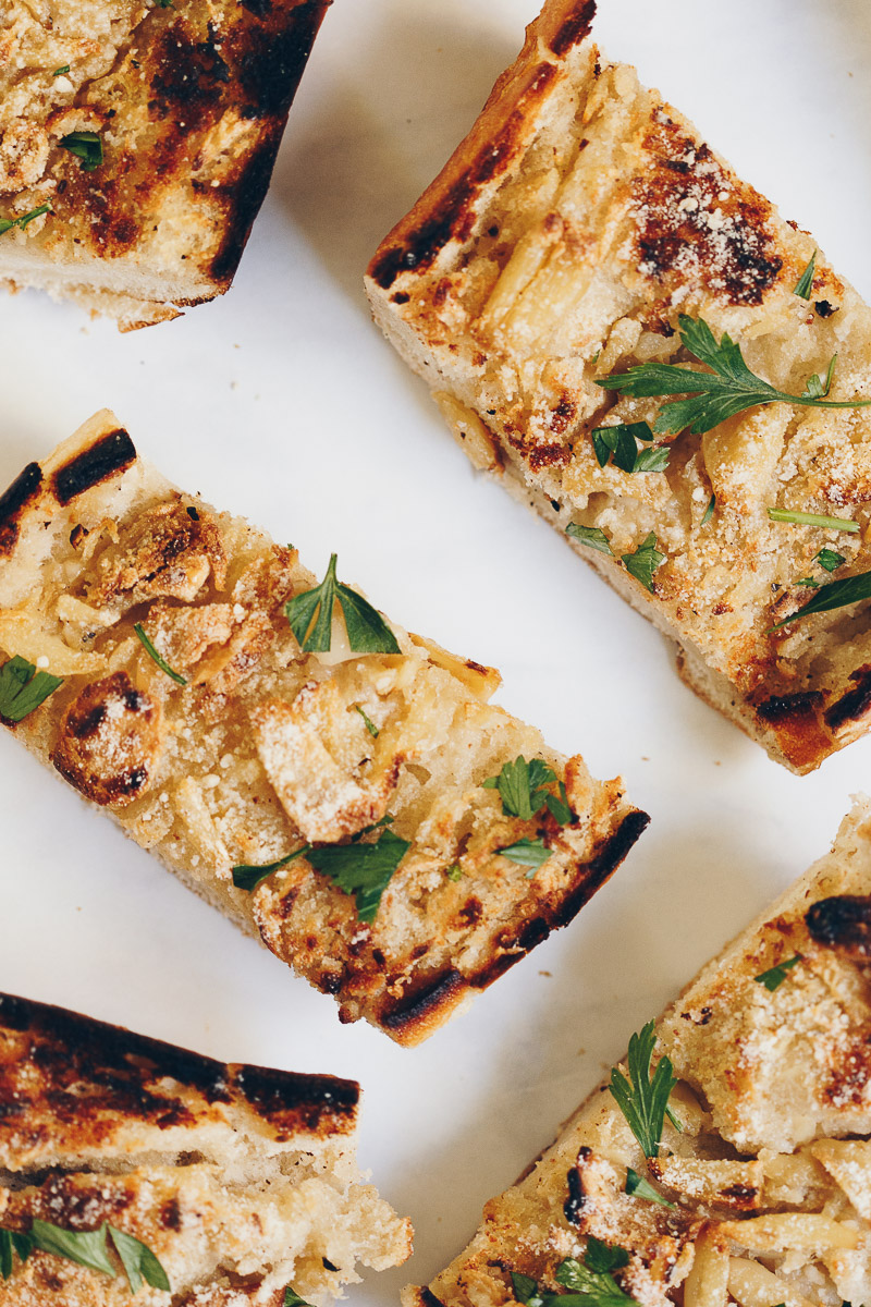 Vegan Roasted Garlic Bread by Pasta-based.