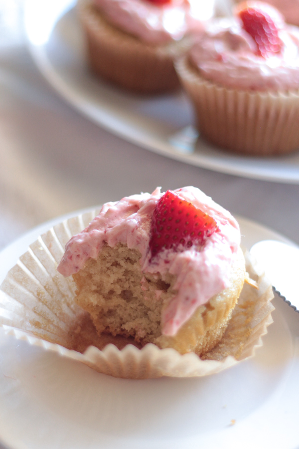 Delicious Vegan Vanilla Cupcakes