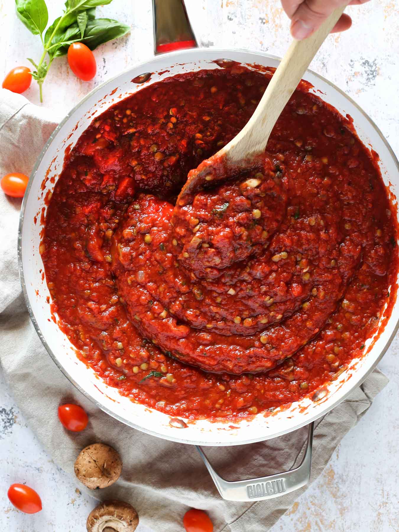 EASY, Simple, 30-Minute Vegan Lentil Bolognese Sauce